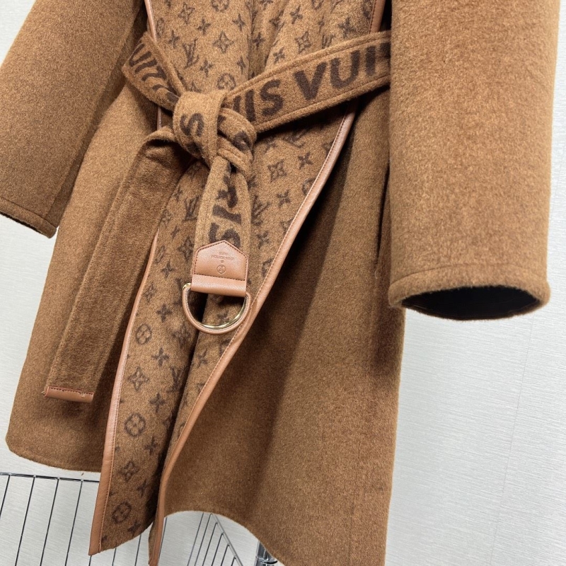 l0vis Vvtt0n outwear